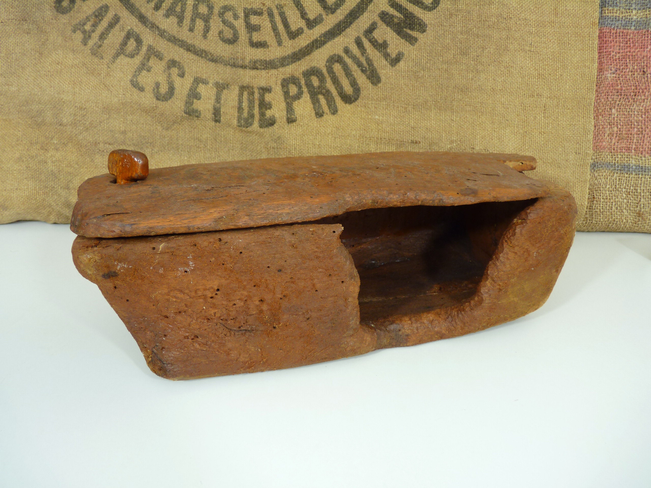 Salière, Moule à Beurre, Savon, en Bois. Objet Atypique