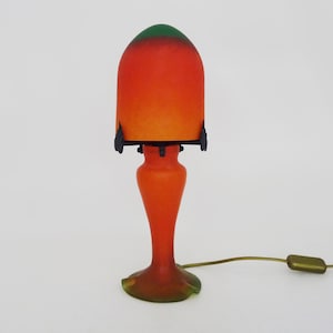 Mushroom lamp in orange-green marbled glass paste. Artistar