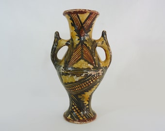 Iddeqi Kabyle pottery, Kabyle amphora, Berber. Kabyle folk art