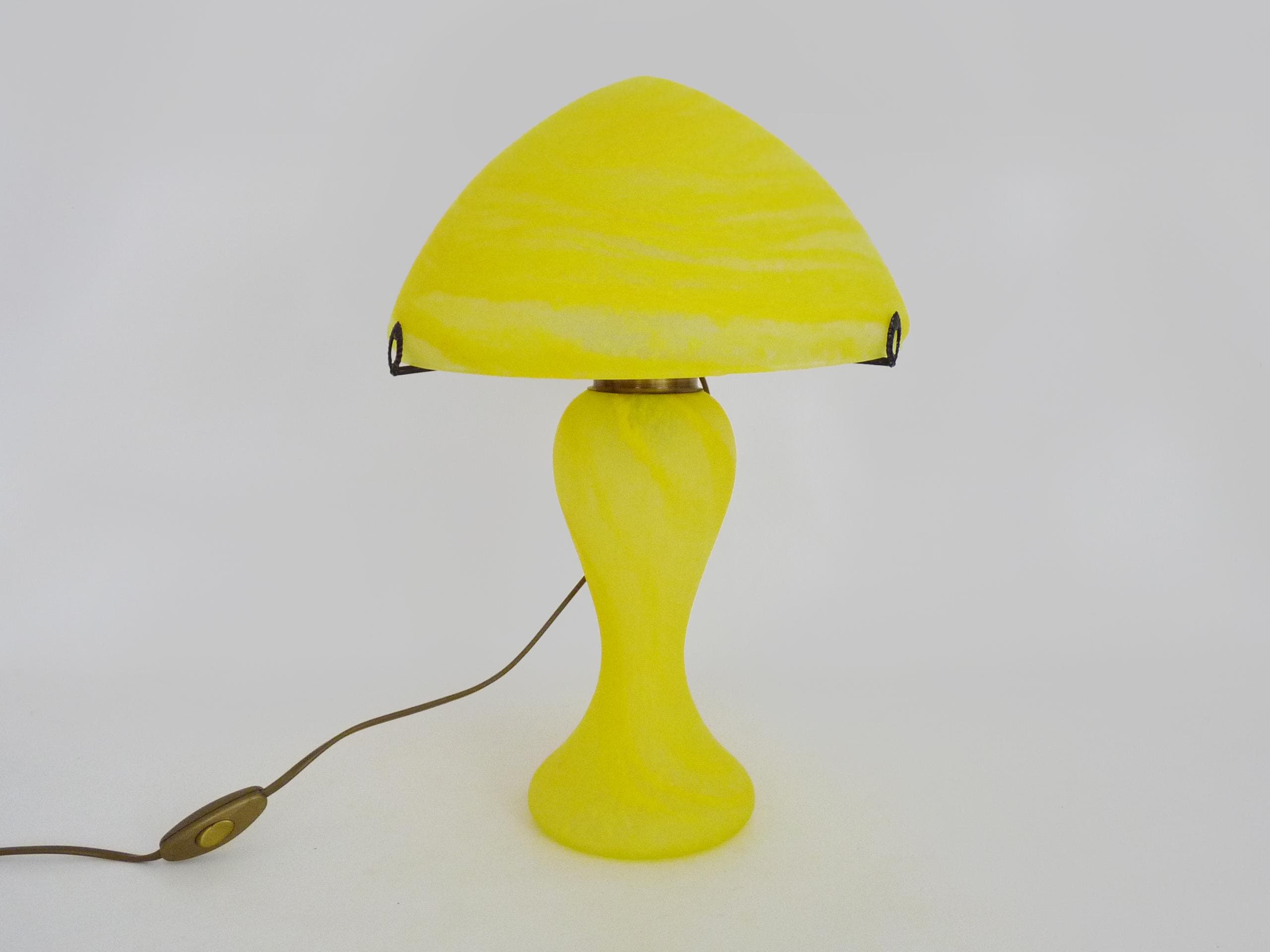 Lampe Champignon En Pâte De Verre Jaune Style Art Nouveau