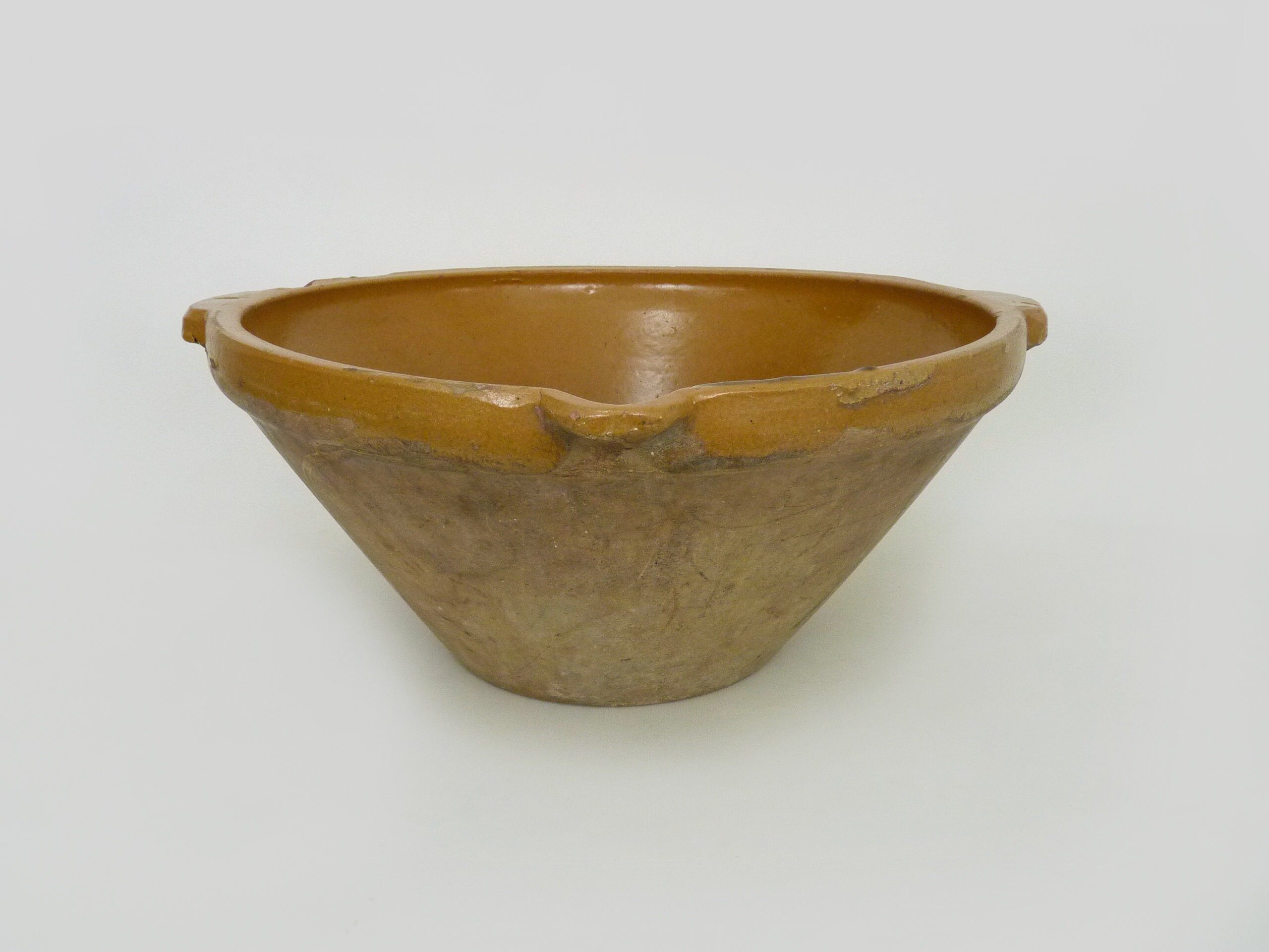 Grande Grésale Jaune Vernissé, Sud Ouest de La France. Pyrénées