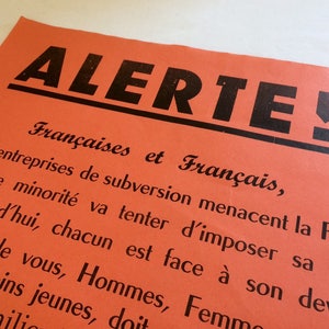 RARE Original poster May 68 "Alert!" by "the defense committees for the republic". France 1968