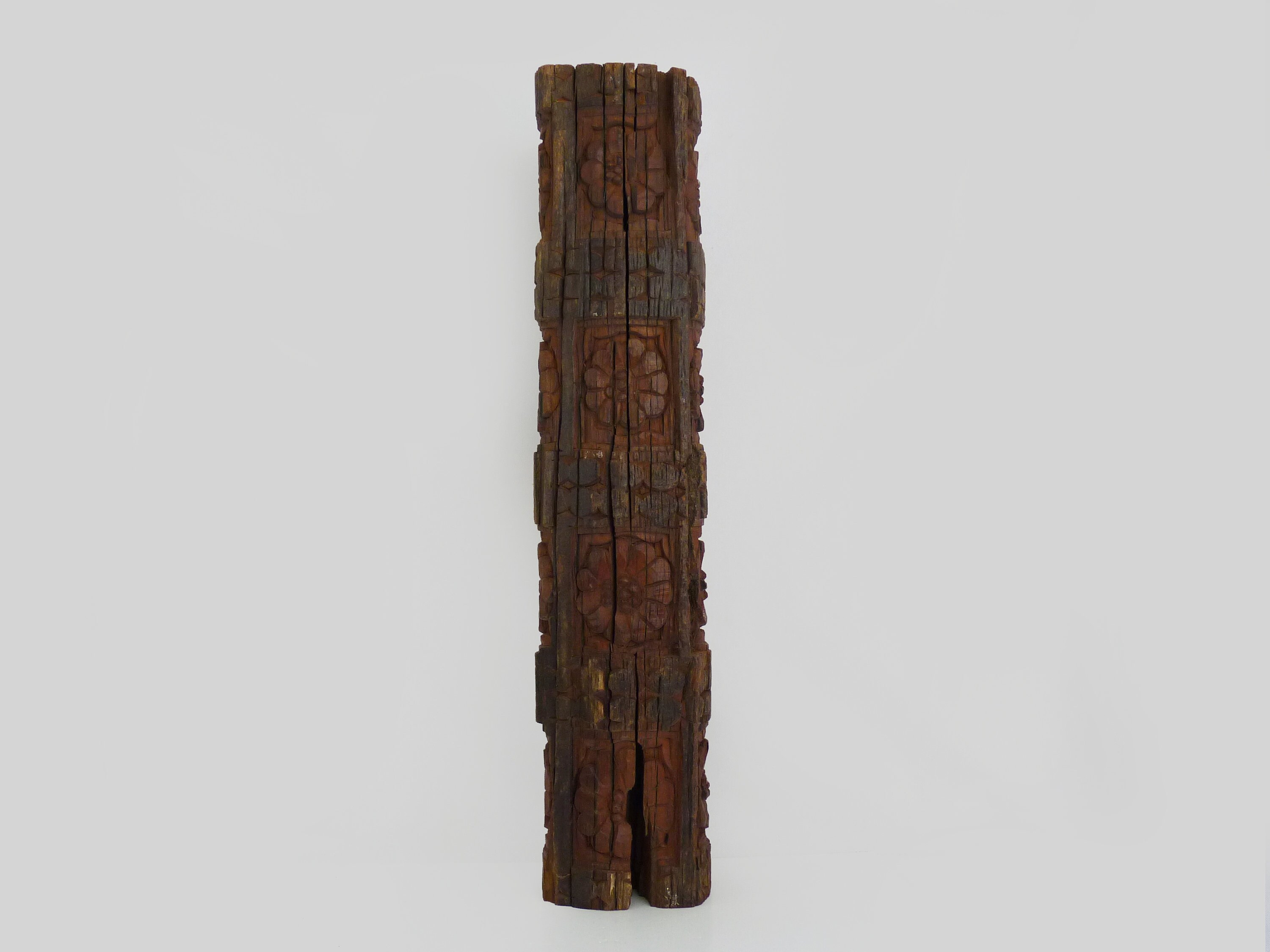 Ancienne Colonne en Bois Sculpté à Motifs Floraux. 91 cm - 35, 82 ,318.40