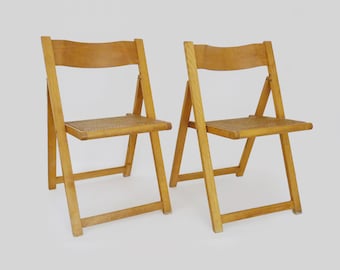 Paire de chaises pliantes vintage en Hêtre et cannage. Italie années 70