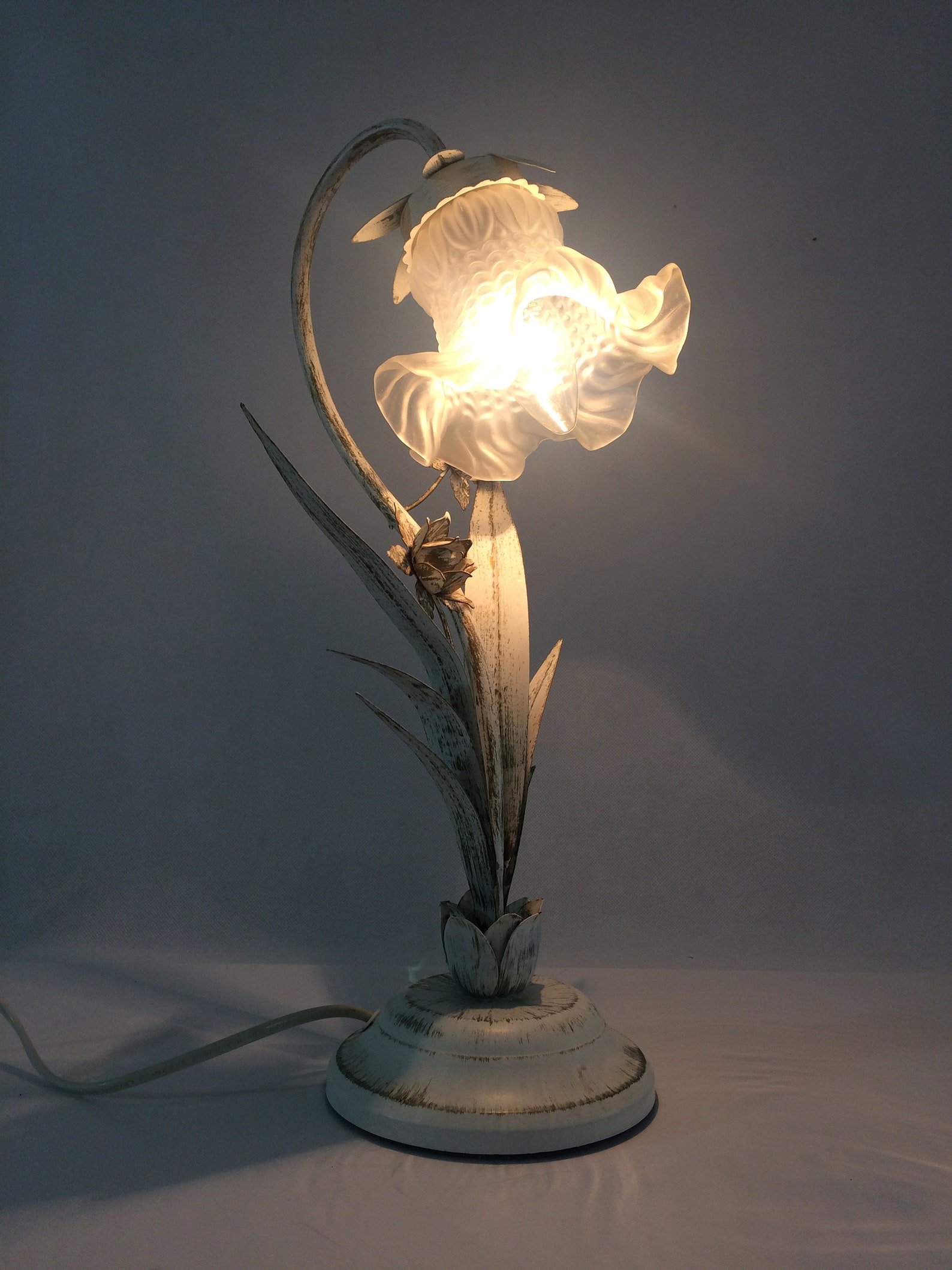 Old table lamp bedside lamp in white and gold painted metal Etsy