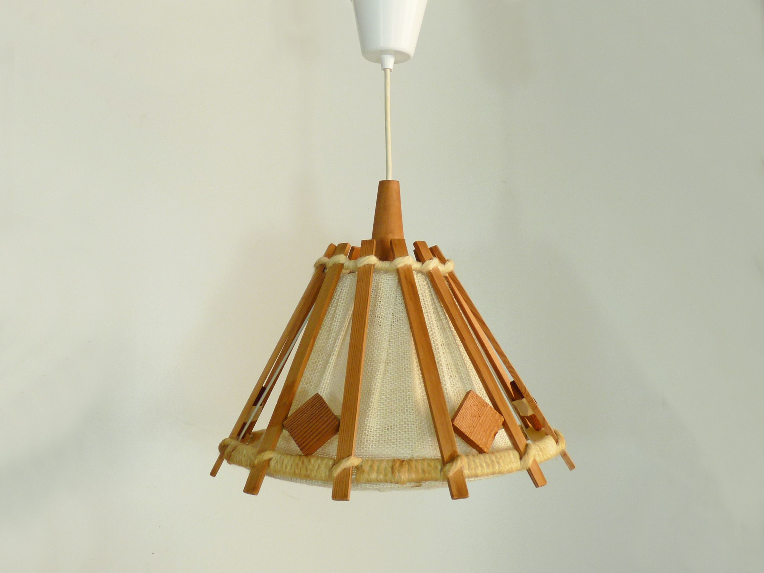 Ancien Lustre, Suspension Rda Scandinave, en Laine, Bois