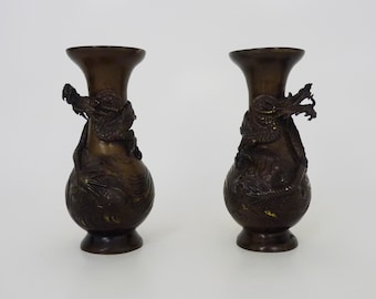 Paire de Vases Japonais dragons en bronze patiné - 1900