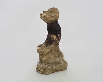 Old Anthropomorphic Stone Sculpture from Papua New Guinea Oceania. Ritual Stone 19th