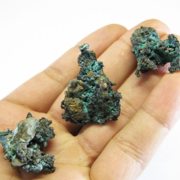 3 PCS Copper Chrysocolla- China 34g Natural crystal cluster. Rock Mineral Specimen Shaped Display Native Metal Specimen P422-Z06