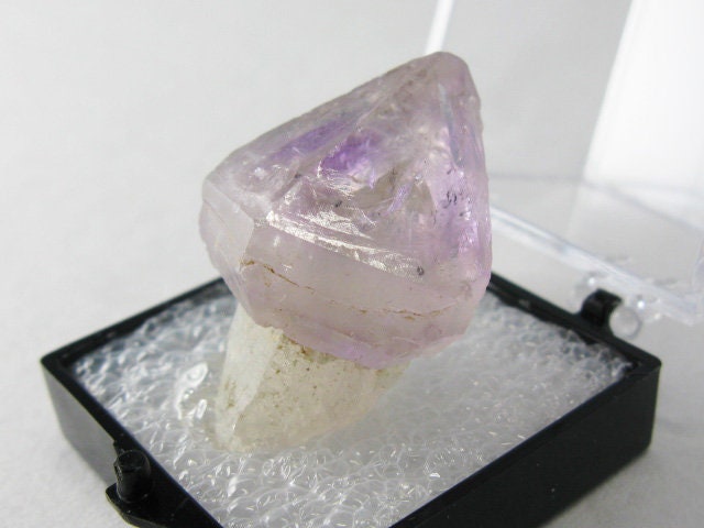 アメジスト　Amethyst from South Korea KOREA Amethyst Scepter Beautiful Natural Purple Korean