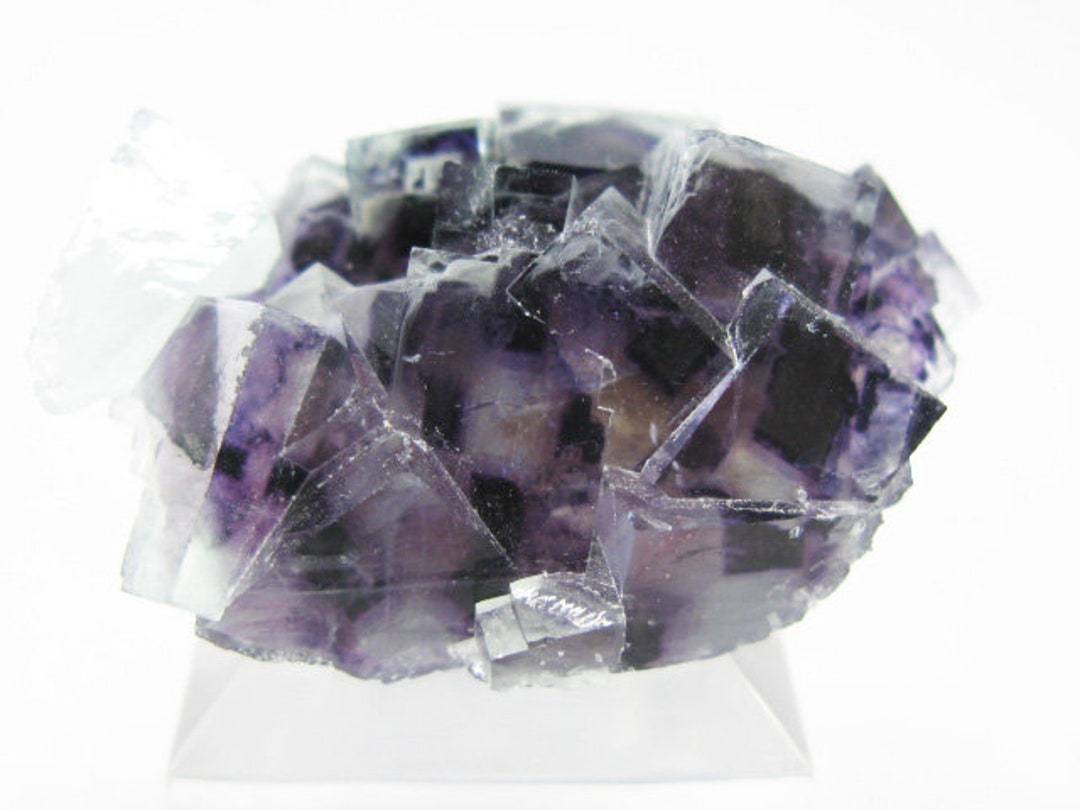 1.3インチ 蛍石 - 銀都鉱山、内モンゴル、中国。20g 美しい青紫色の