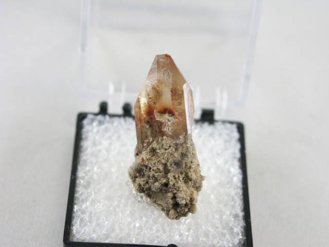トパーズ クリスタル - メキシコ。美しいシェリー色の結晶。サムネイル