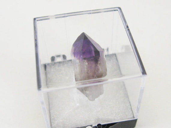 アメジスト - ジンバブエ チブク鉱山 シャンガーン 紫水晶ポイント