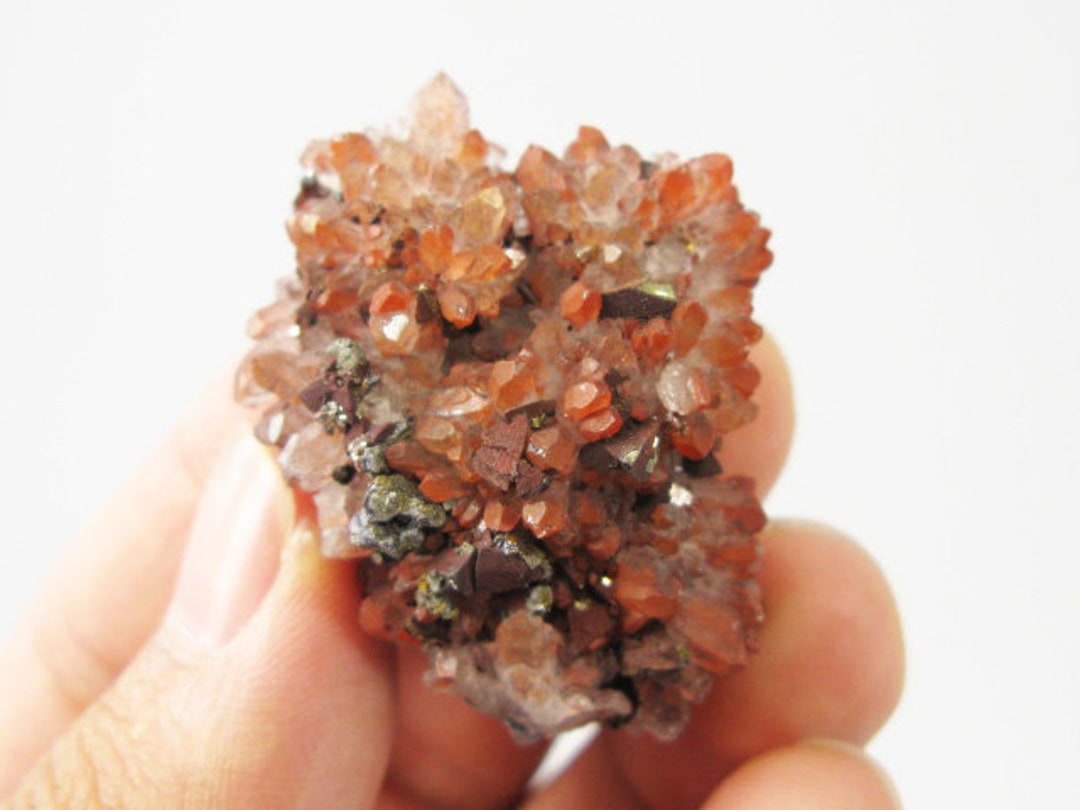 1.7インチ レッドクォーツクリスタル - 23g 江西省、中国 内包物