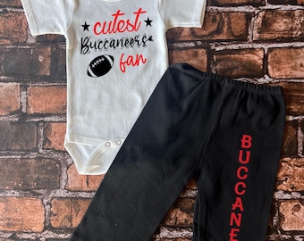 Buccaneers baby boy outfit, Bucs baby outfit, Buccaneers Bodysuit, Infant Boy, football outfit, tailgate party, baby shower gift