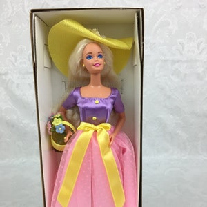 Vintage 1995 Spring Blossom Barbie 1st in Series Avon Special Edition Mattel DO204