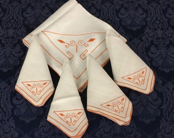 Vintage Hand Crafted Linen Ecru Tablecloth Italian Needlework Embroidery 4 Matching Napkins 32 sq S42