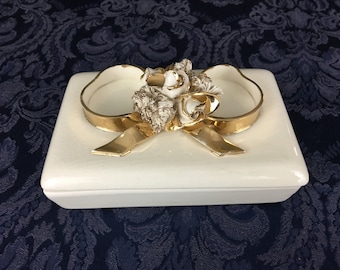 Vintage Covered Vanity Dresser Powder Trinket Jar Dish Spaghetti Porcelain Gold Bow Signed