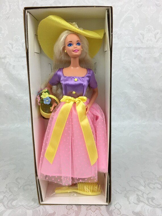 Mattel Avon Special Edition Spring Petals Barbie Doll Second in Series : Mattel Avon Special Edition Barbie 1998 : Toys \u0026 Games