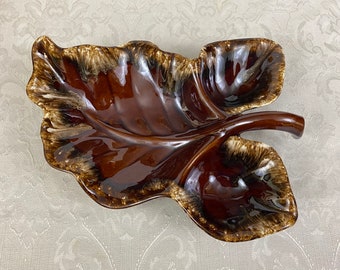 Mid-Century Hull USA Pottery Leaf Shaped Appetizer Tray Brown Drip Glaze Divided 3 Section PP46