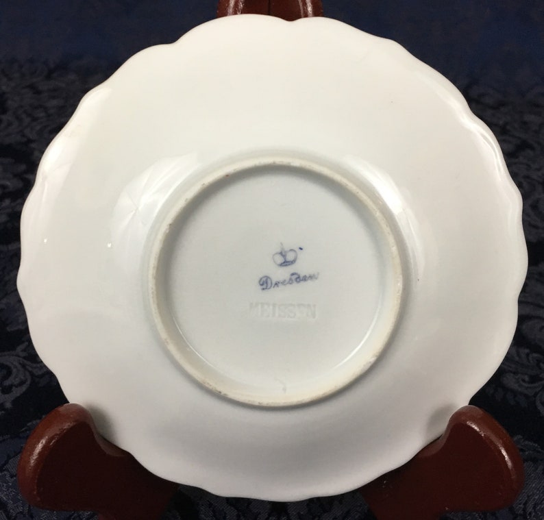 Antique Meissen Dresden Porcelain Inkwell Lid Under Plate Hand Painted Flower Pattern Gold Gilt