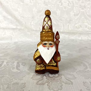 Russian Santa Claus Figurine Hand Carved & Painted Wood Vintage German Weihnachtsmann CH50