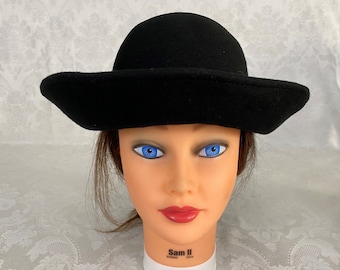 Vintage Mid Century Woman's Black Bucket Hat Wool Felt Rolled Brim Velvet Bow by Mouse Feathers H282
