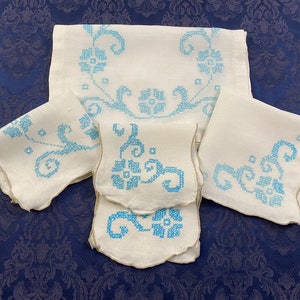 5 Matching Vintage Linens Table Runner Doily & Chair Hand Crafted Embroidery Dresser Scarf 37 x 14  R327