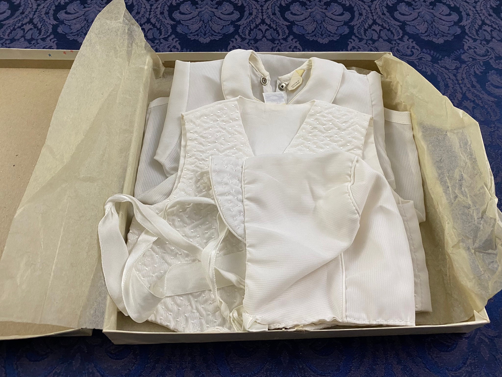 Vintage Boxed Infant Baby Boy White Madonna Christening Baptism Outfit 3 Piece Set Romper Vest & Hat Boxed VC256