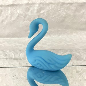 Fenton Blue Swan Figurine Satin Art Glass Vintage FE250