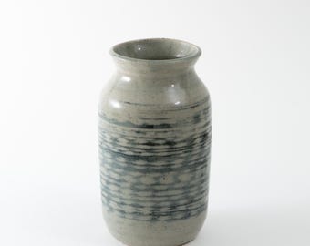 Vaso in gres verde/grigio con decorazione a motivo intrecciato - tornito a mano