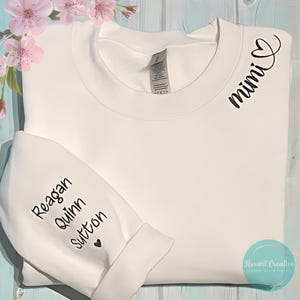 Personalized Grandma Sweatshirt with Kids Names, Embroidered Sweatshirt, Custom Nana Sweatshirt, Gift for Nan,Gigi Sweatshirt, Xmas Gift