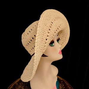 Stylish Vintage Ladies Woven Sun Hat W/ Wooden Rings Band  FREE SHIPPING