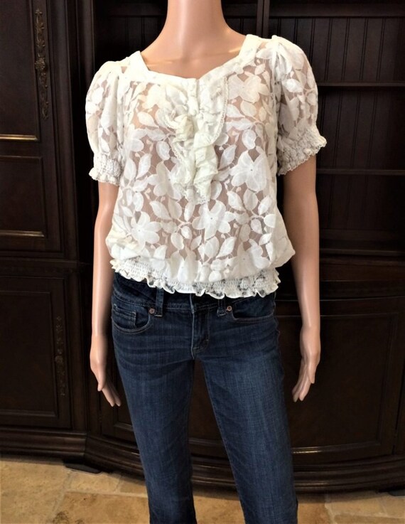 So Very Lovely White Vintage Lace Top  FREE SHIPPI