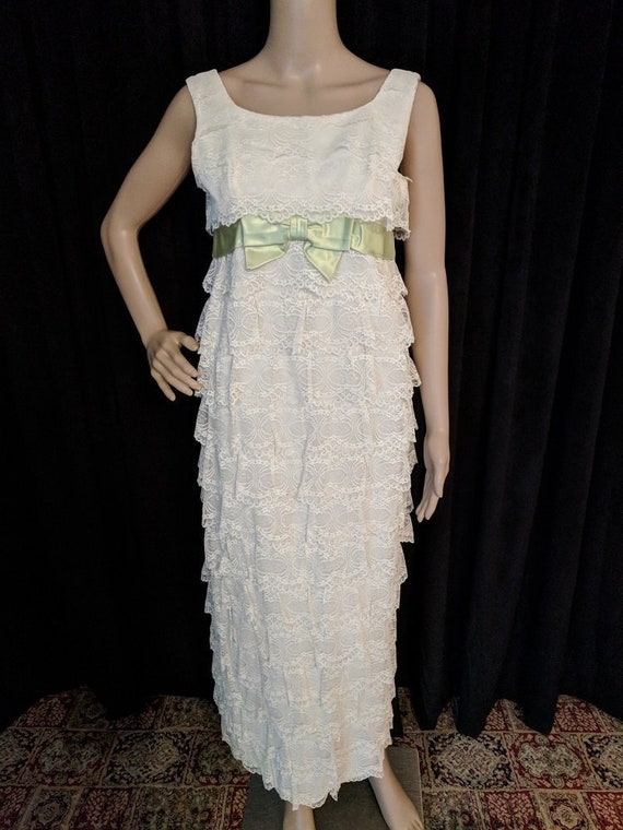 Incredibly Lovely Vintage  1960's Lace Column Dres