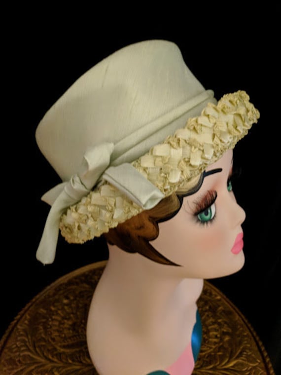 Vintage Union Made Woven Straw brimmed hat Mesh Ribbon detail original hat box‎ Vintage Straw Hat: Beige Ribbon & Netting, Union Made - Etsy main image 3