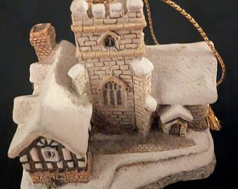 David Winter's ornament " A Christmas Carol" Size: 2 x 2 Tudor, Castle
