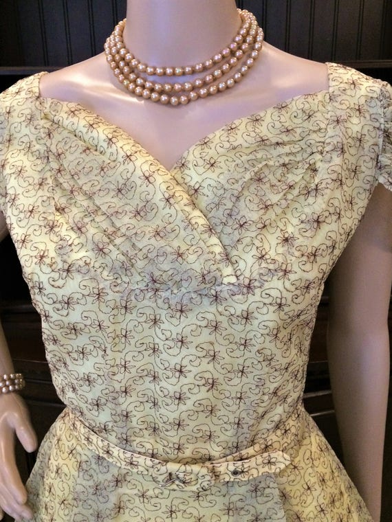 Exquisite Vintage Pale Yellow 1940’s Full Length … - image 3