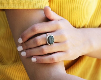 Gray Labradorite Ring, Boho Ring For Women, Silver Ring , Gray Labradorite Statement Ring, Handmade Jewelry,Fashion Rings ,Mother's Day Sale