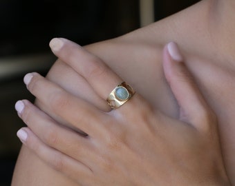 Gold Aquamarine Ring for Formal or Casual Occasions