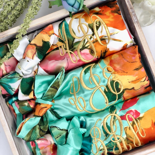 Bridesmaid Robes, Bridal Gift, Bride Robe, Getting Ready Robes, Satin Kimono Robe, Bachelorette Robe, Bridesmaid Proposal Box (Watercolor)