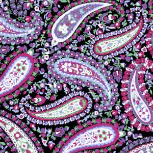 Pode incluir: Um fundo preto com um padrão paisley em tons de rosa, roxo e verde. O padrão paisley é repetido em toda a imagem.