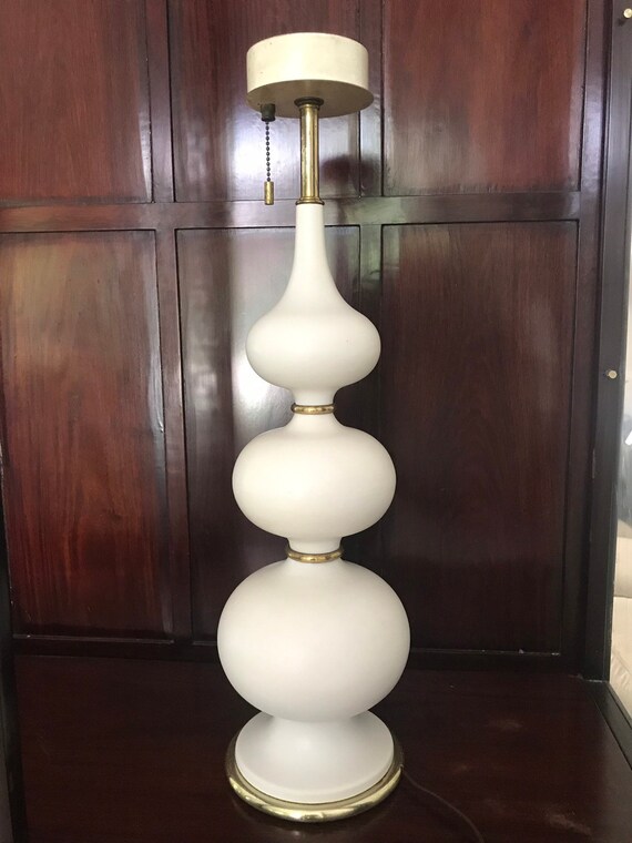 sculptural table lamp