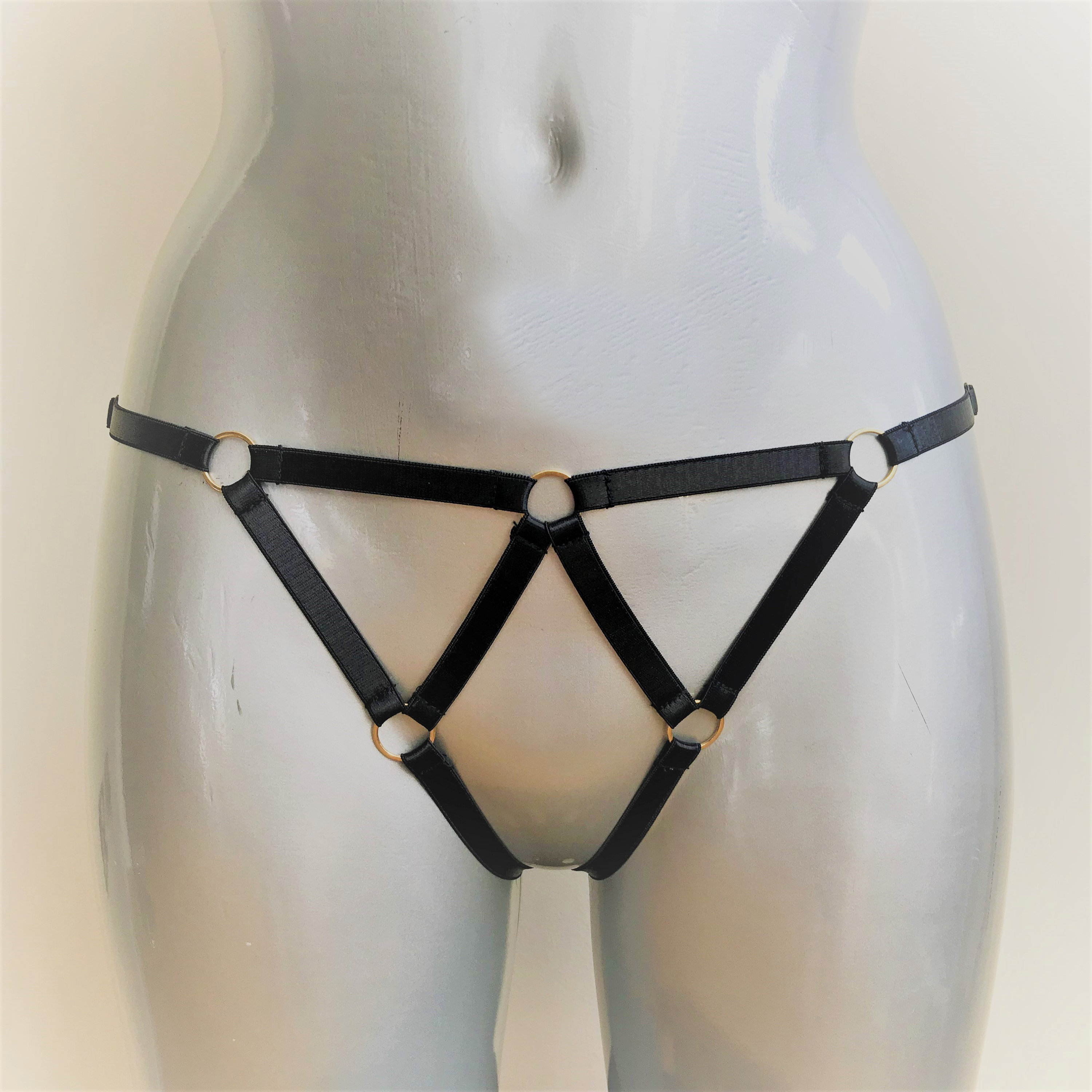 Xena - Harness Ouvert Knicker - Frame Lingerie - Caged Panties
