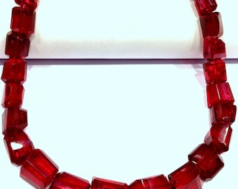 Perline sfuse sfaccettate in pietra naturale per la creazione di