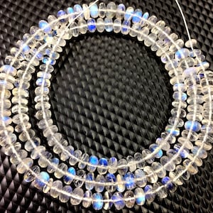 Cuentas redondas de piedra lunar arcoíris natural, cuentas de arcoíris suaves, cuentas de piedras preciosas de piedra lunar azul llamativas, cuentas de piedra lunar suaves, hebra de piedra lunar.