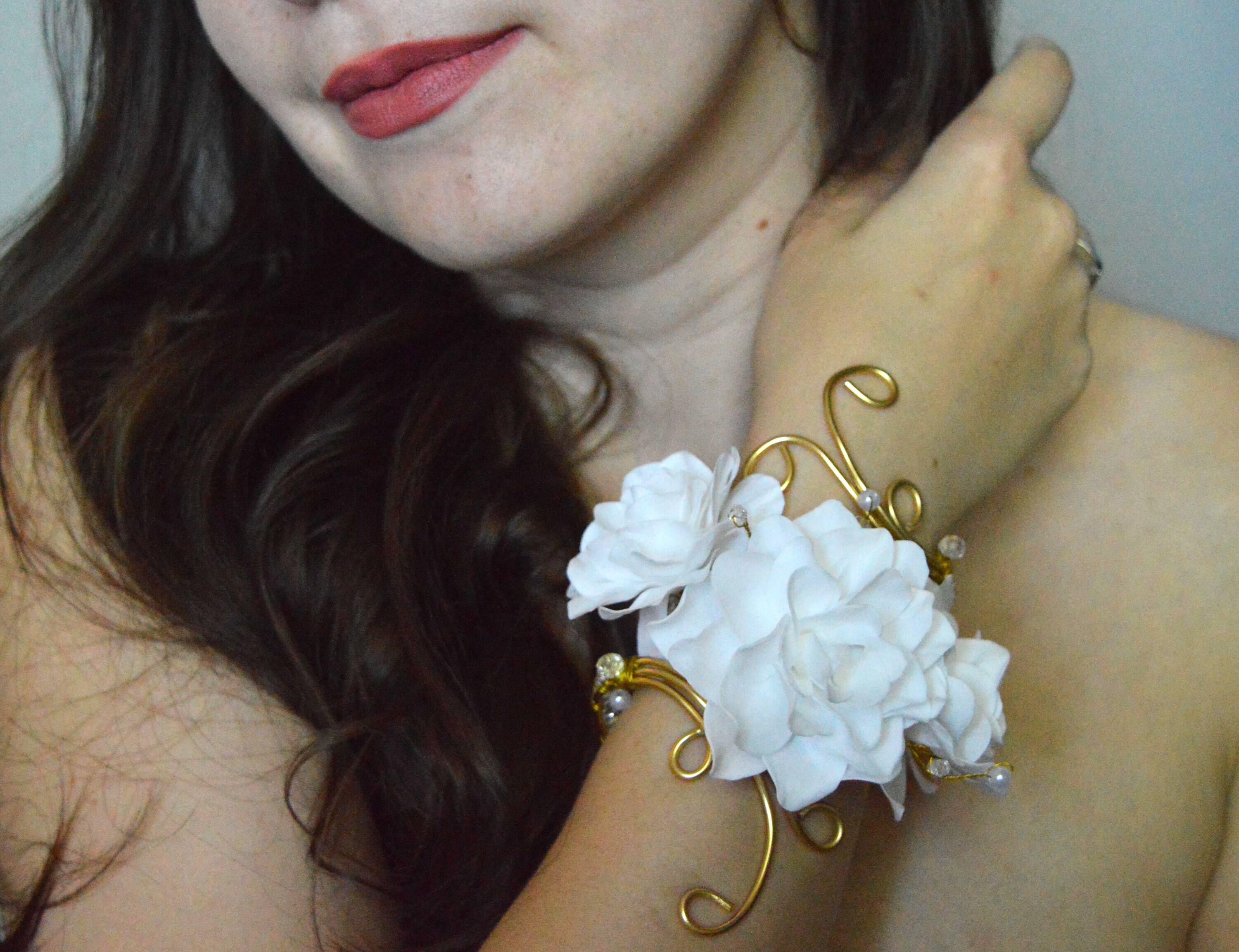 White Flower Wrist Corsage Gardenia Wrist Corsage Gold Bridal Etsy