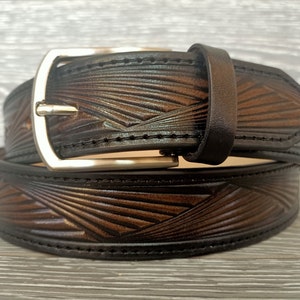 Tooled leather belt, mens leather belt, western leather belt, embossed belt, personalized belt, gift for dad, fathers day gift, papa gifts. Gradient black