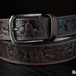 Ceinture en cuir personnalisée, Ceinture de randonnée, Ceinture en cuir des bois, Ceinture en cuir repoussé, Ceinture au design forestier, Ceinture en cuir animalier image 1