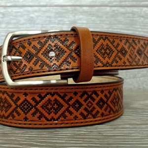 Brauner Ledergürtel für Männer, Echter Ledergürtel, Maßgeschneiderte Herren Ledergürtel personalisiert, Ukraine Ornament Ledergürtel
